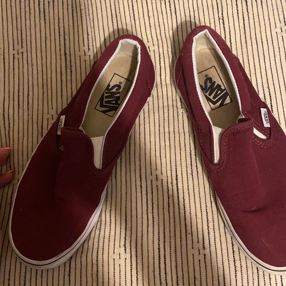 Maroon vans - Picture 3 of 5